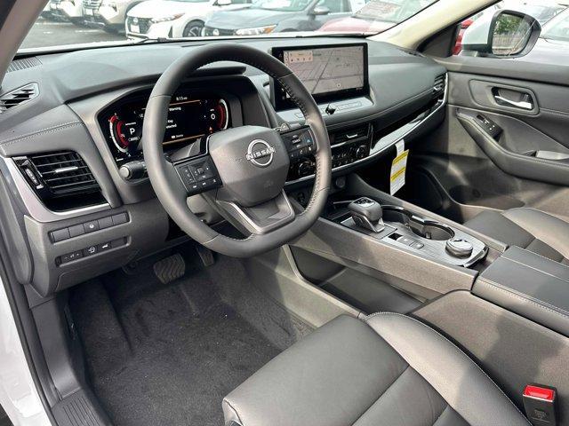 Photo of 2025 Everest White P Nissan Rogue