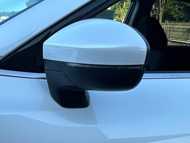 Photo of 2025 Everest White P Nissan Pathfinder
