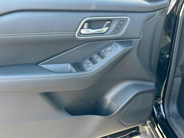 Photo of 2026 Black Nissan Rogue