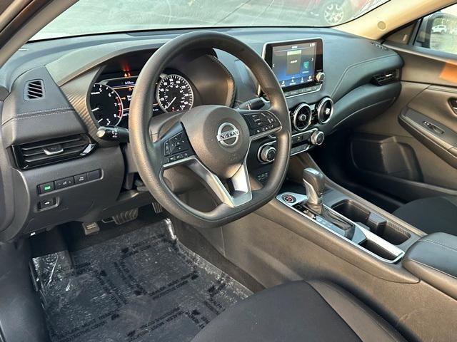 Photo of 2023 Gun Metallic Nissan Sentra