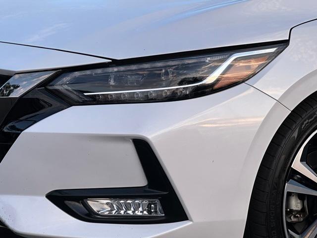 Photo of 2023 Aspen White Nissan Sentra