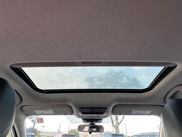 Photo of 2023 Aspen White Nissan Sentra