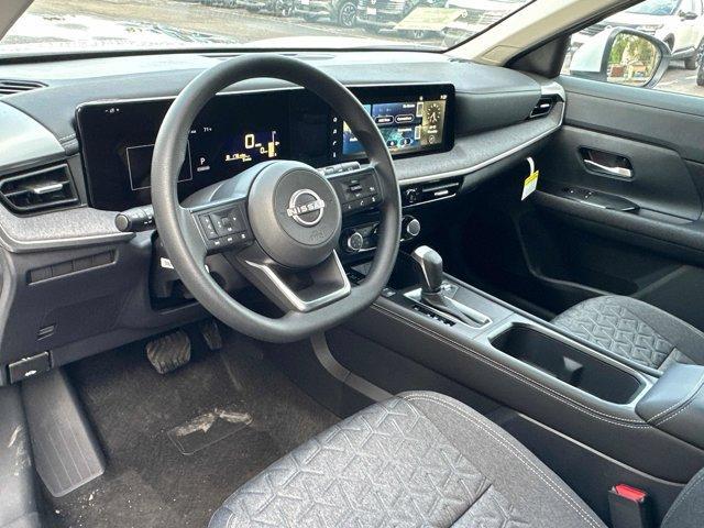 Photo of 2025 Aspen White Tri Nissan Kicks