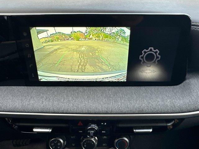 Photo of 2025 Aspen White Tri Nissan Kicks