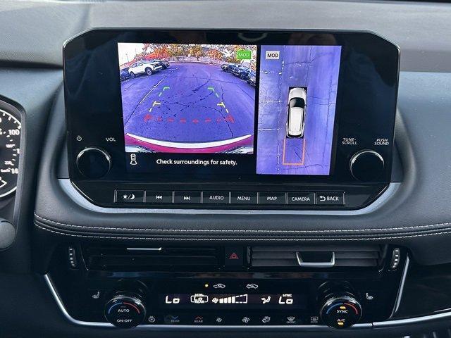 Photo of 2022 Scarlet Ember Nissan Rogue