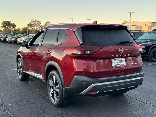 Photo of 2022 Scarlet Ember Nissan Rogue