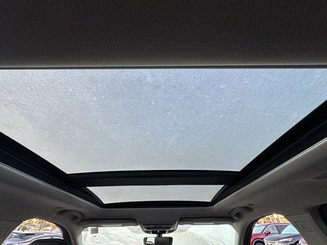 Photo of 2022 Scarlet Ember Nissan Rogue
