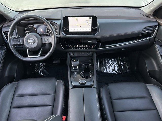 Photo of 2022 Scarlet Ember Nissan Rogue