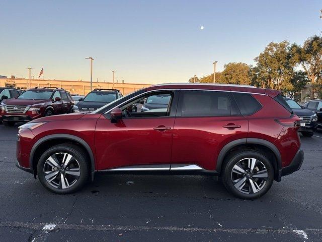 Photo of 2022 Scarlet Ember Nissan Rogue
