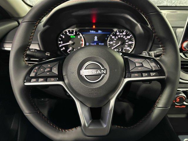 Photo of 2025 White Nissan Altima