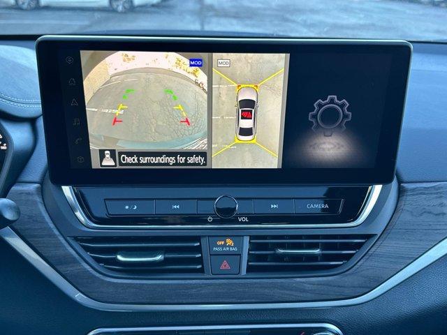 Photo of 2025 Black Nissan Altima