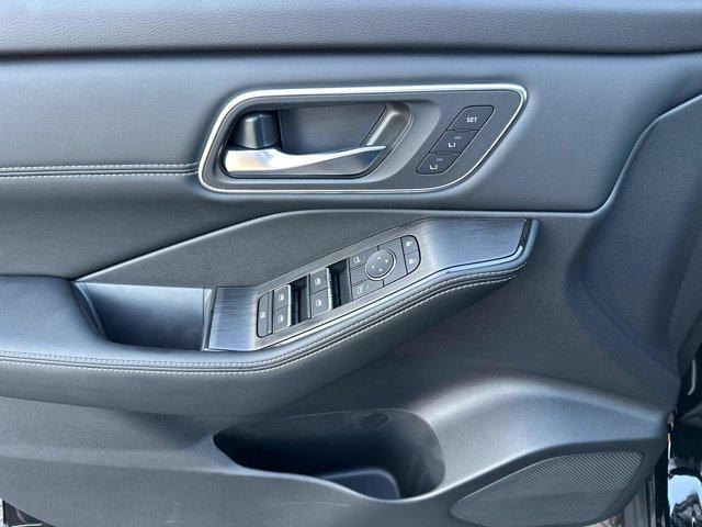 Photo of 2026 Black Nissan Rogue