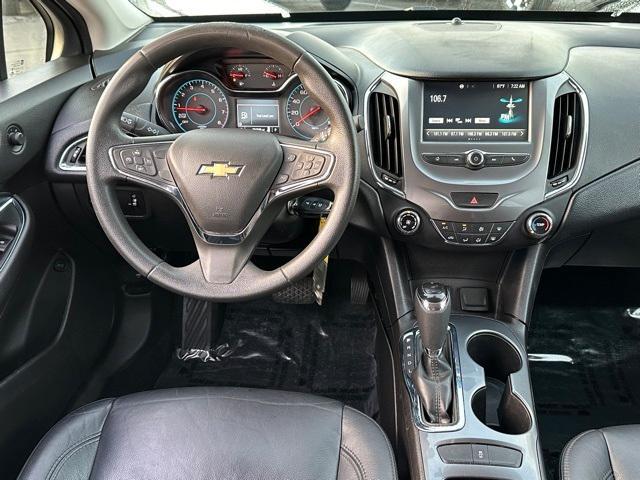Photo of 2016 Blue Ray Metallic Chevrolet Cruze