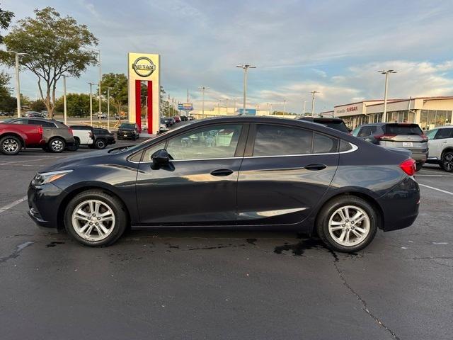 Photo of 2016 Blue Ray Metallic Chevrolet Cruze