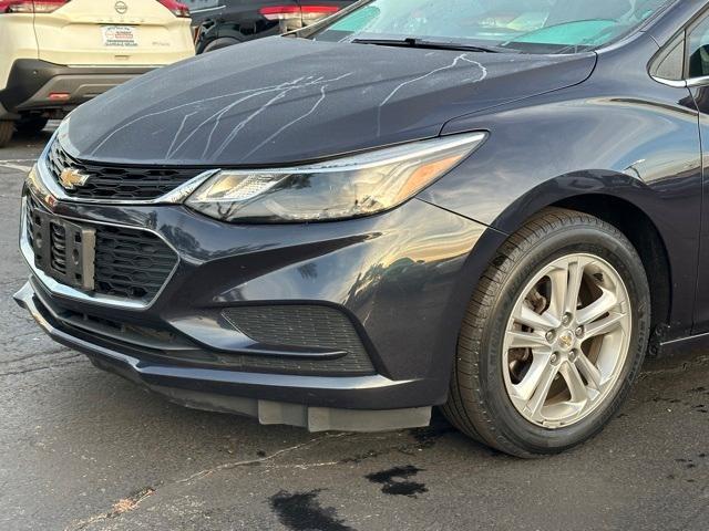 Photo of 2016 Blue Ray Metallic Chevrolet Cruze