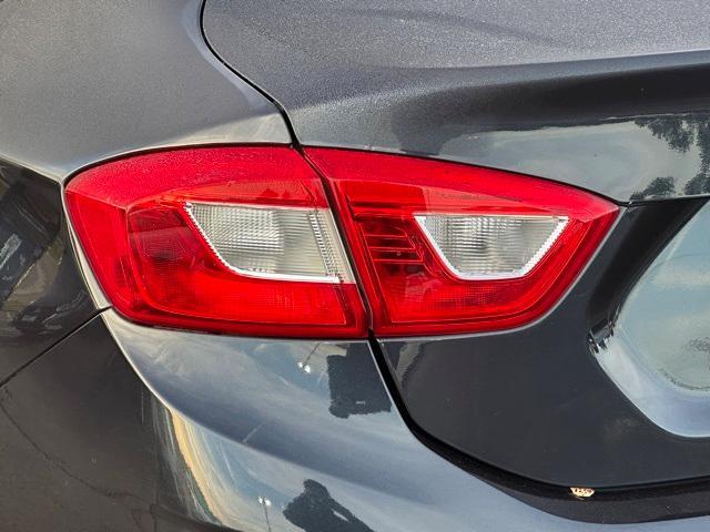 Photo of 2016 Blue Ray Metallic Chevrolet Cruze