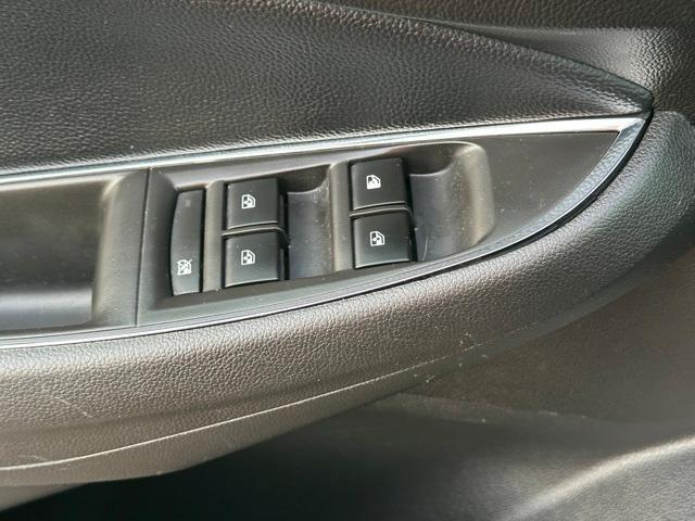 Photo of 2016 Blue Ray Metallic Chevrolet Cruze