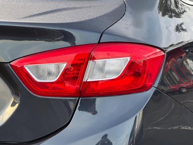 Photo of 2016 Blue Ray Metallic Chevrolet Cruze