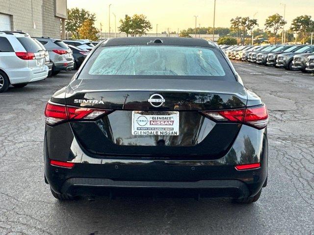Photo of 2025 Black Nissan Sentra