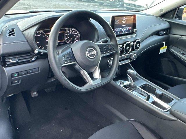Photo of 2025 Black Nissan Sentra