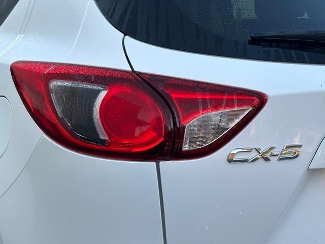 Photo of 2016 Crystal White Pearl Mazda CX-5