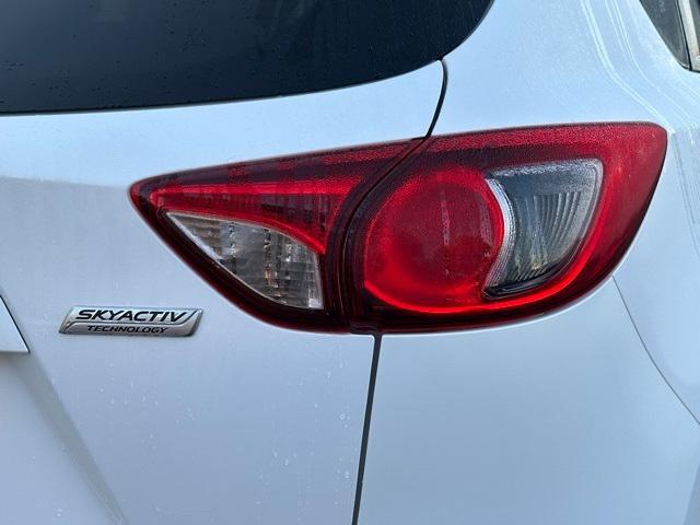Photo of 2016 Crystal White Pearl Mazda CX-5
