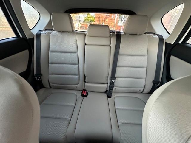 Photo of 2016 Crystal White Pearl Mazda CX-5