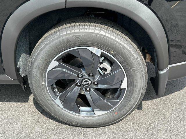 Photo of 2025 Black Nissan Rogue
