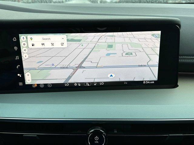 Photo of 2025 White / Black Nissan Murano