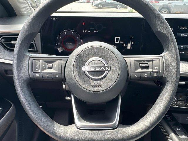 Photo of 2025 Scarlet Ember T Nissan Kicks