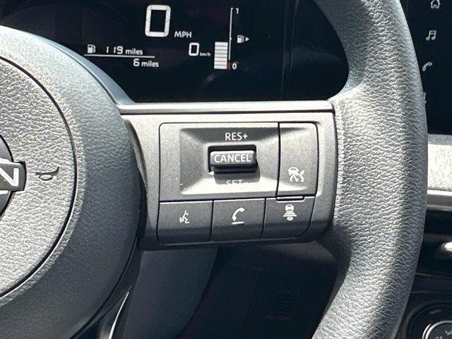 Photo of 2025 Scarlet Ember T Nissan Kicks