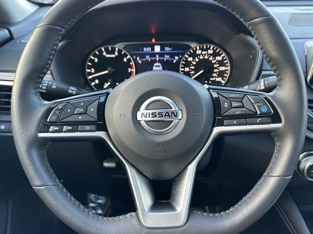 Photo of 2022 Scarlet Ember Nissan Altima