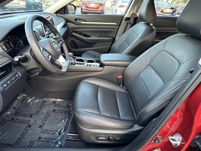 Photo of 2022 Scarlet Ember Nissan Altima