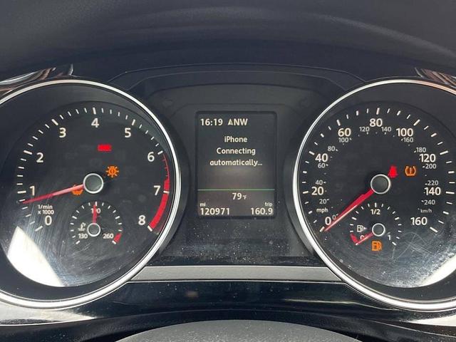 Photo of 2016 Pure White Volkswagen Jetta