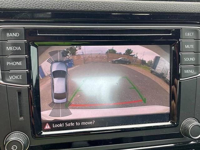Photo of 2016 Pure White Volkswagen Jetta