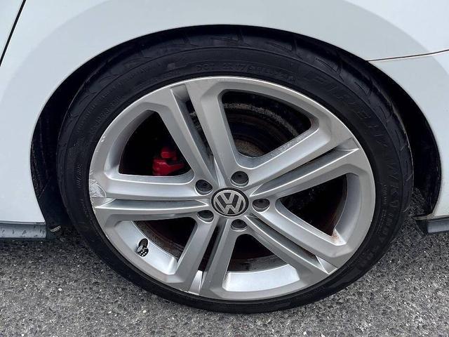 Photo of 2016 Pure White Volkswagen Jetta