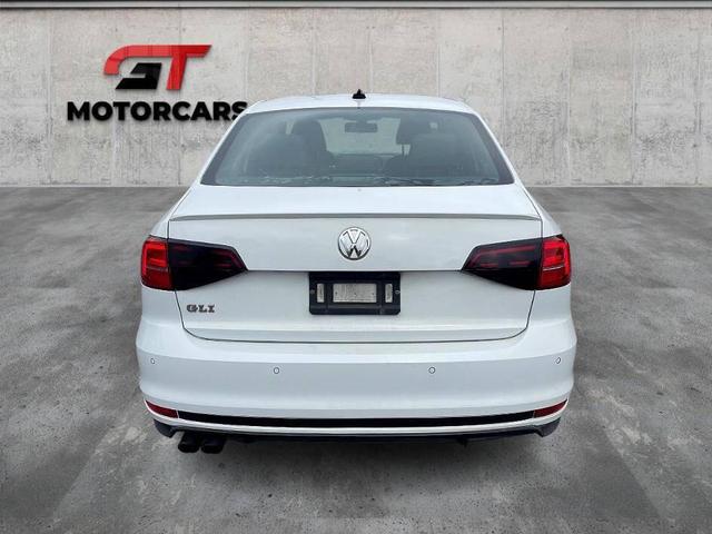 Photo of 2016 Pure White Volkswagen Jetta