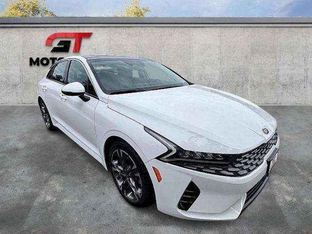 Photo of 2021 Glacial White Pearl Kia K5