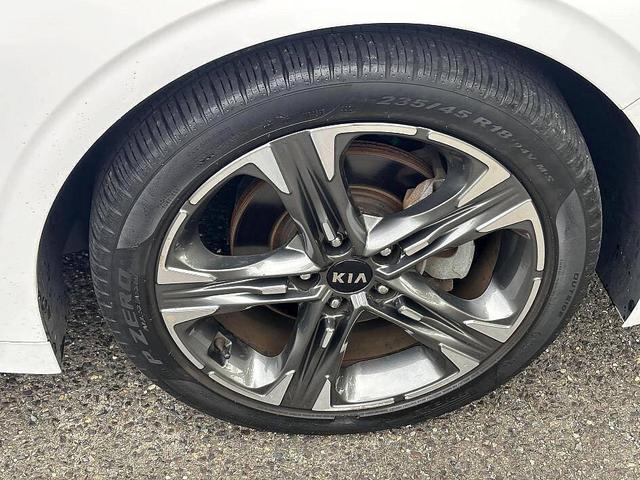 Photo of 2021 Glacial White Pearl Kia K5