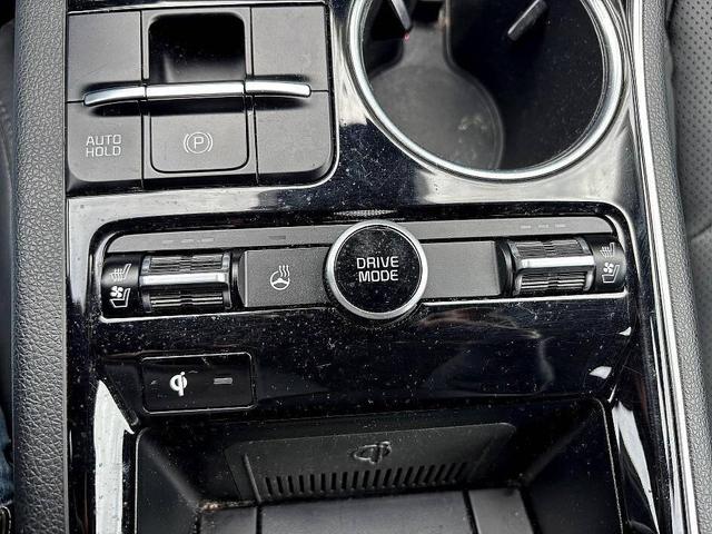 Photo of 2021 Glacial White Pearl Kia K5