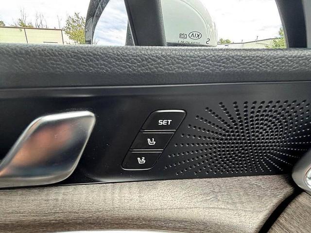 Photo of 2021 Glacial White Pearl Kia K5