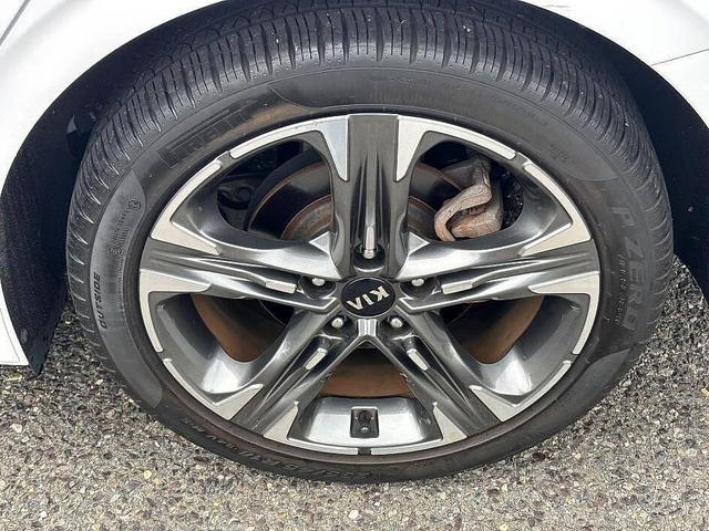 Photo of 2021 Glacial White Pearl Kia K5