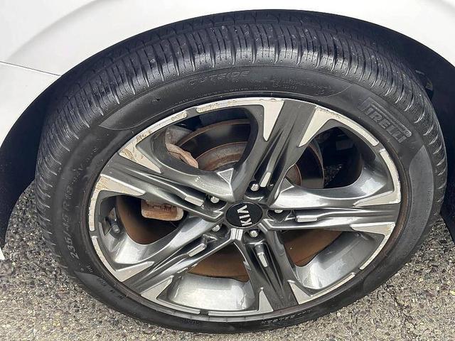 Photo of 2021 Glacial White Pearl Kia K5