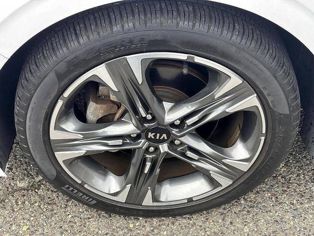 Photo of 2021 Glacial White Pearl Kia K5