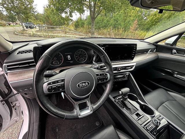 Photo of 2021 Glacial White Pearl Kia K5