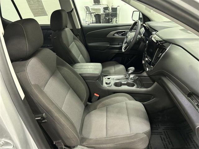 Photo of 2021 Gray Chevrolet Traverse