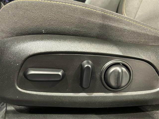 Photo of 2021 Gray Chevrolet Traverse