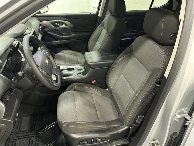 Photo of 2021 Gray Chevrolet Traverse