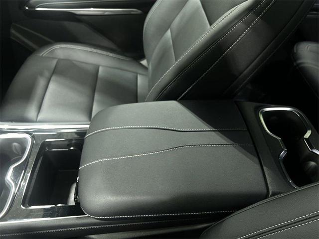 Photo of 2024 Blue Chevrolet Traverse