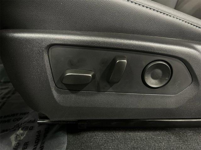 Photo of 2025 Black Chevrolet Colorado
